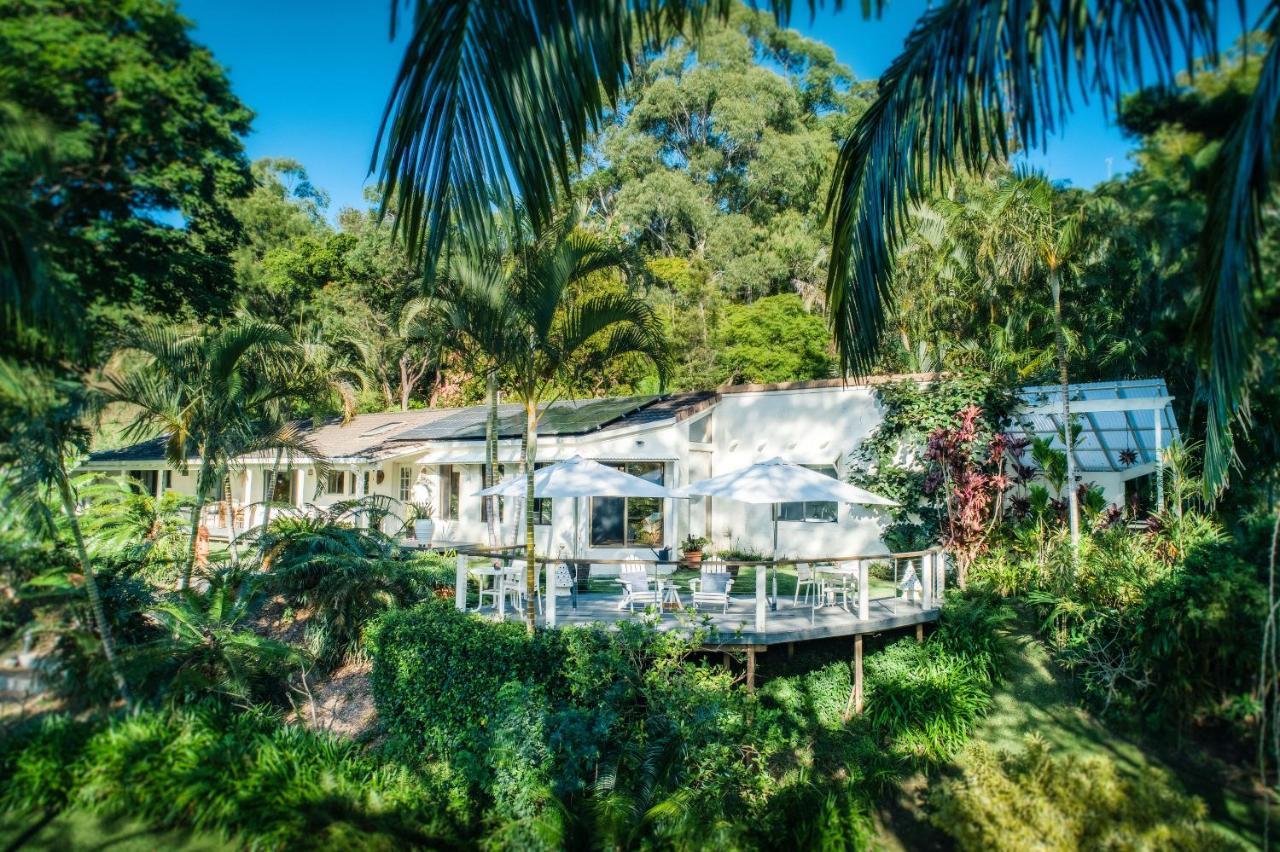 Sensom Boutique Bed And Breakfast Sapphire Beach Exterior photo