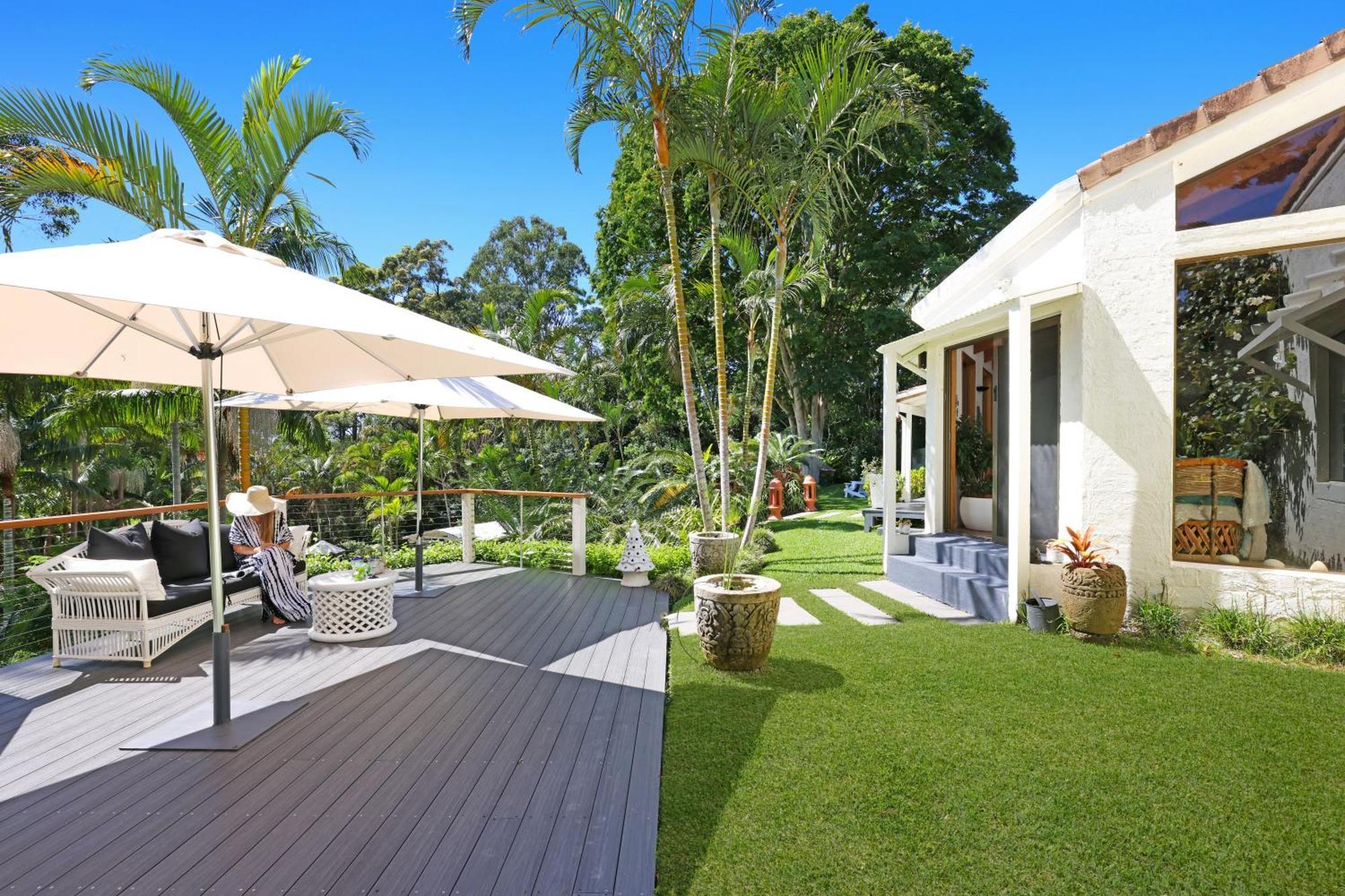 Sensom Boutique Bed And Breakfast Sapphire Beach Exterior photo
