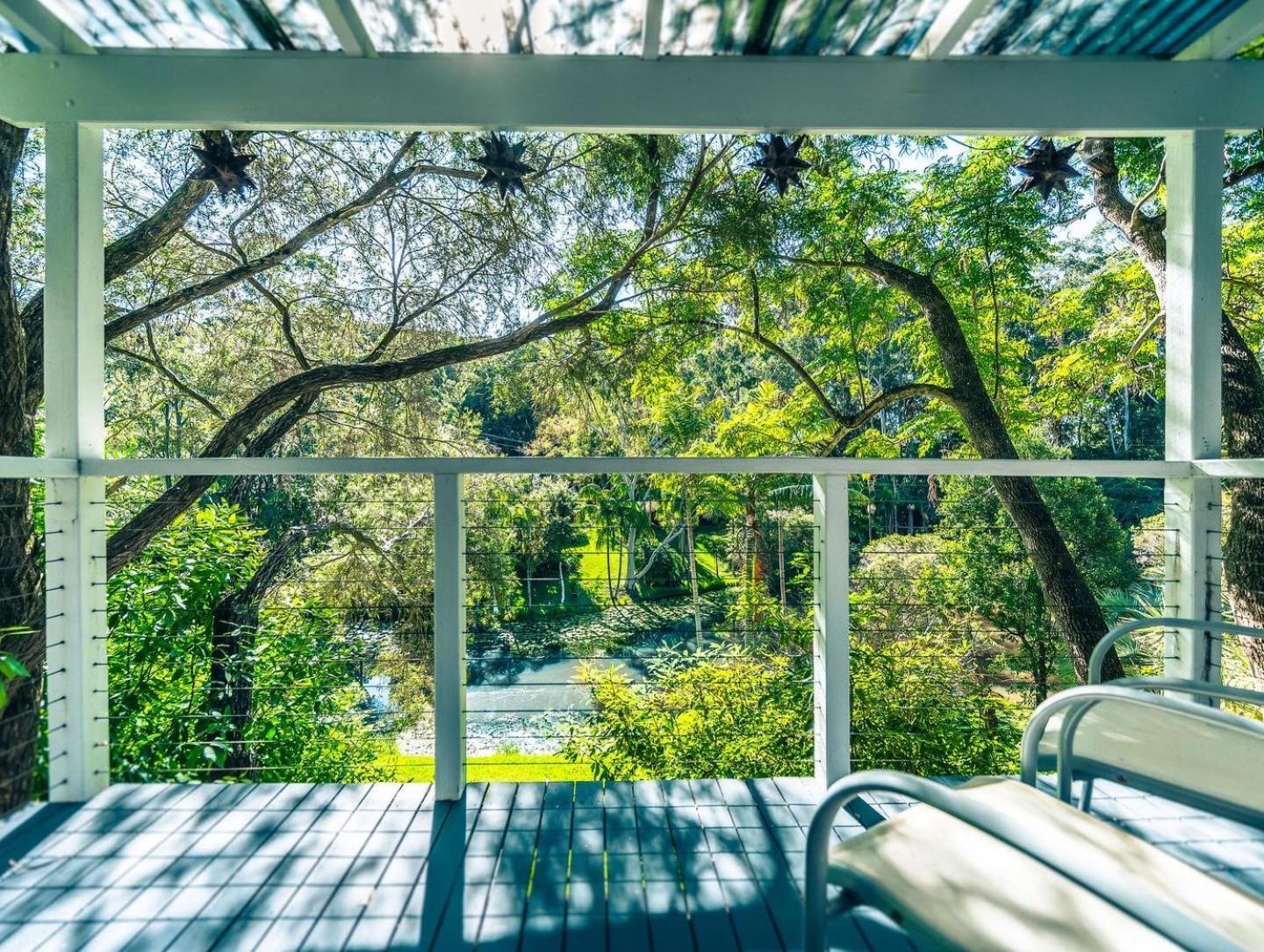 Sensom Boutique Bed And Breakfast Sapphire Beach Exterior photo