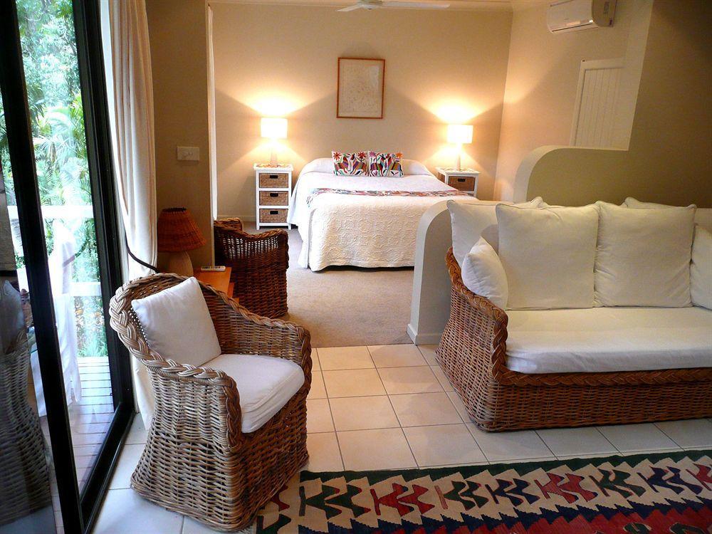 Sensom Boutique Bed And Breakfast Sapphire Beach Exterior photo