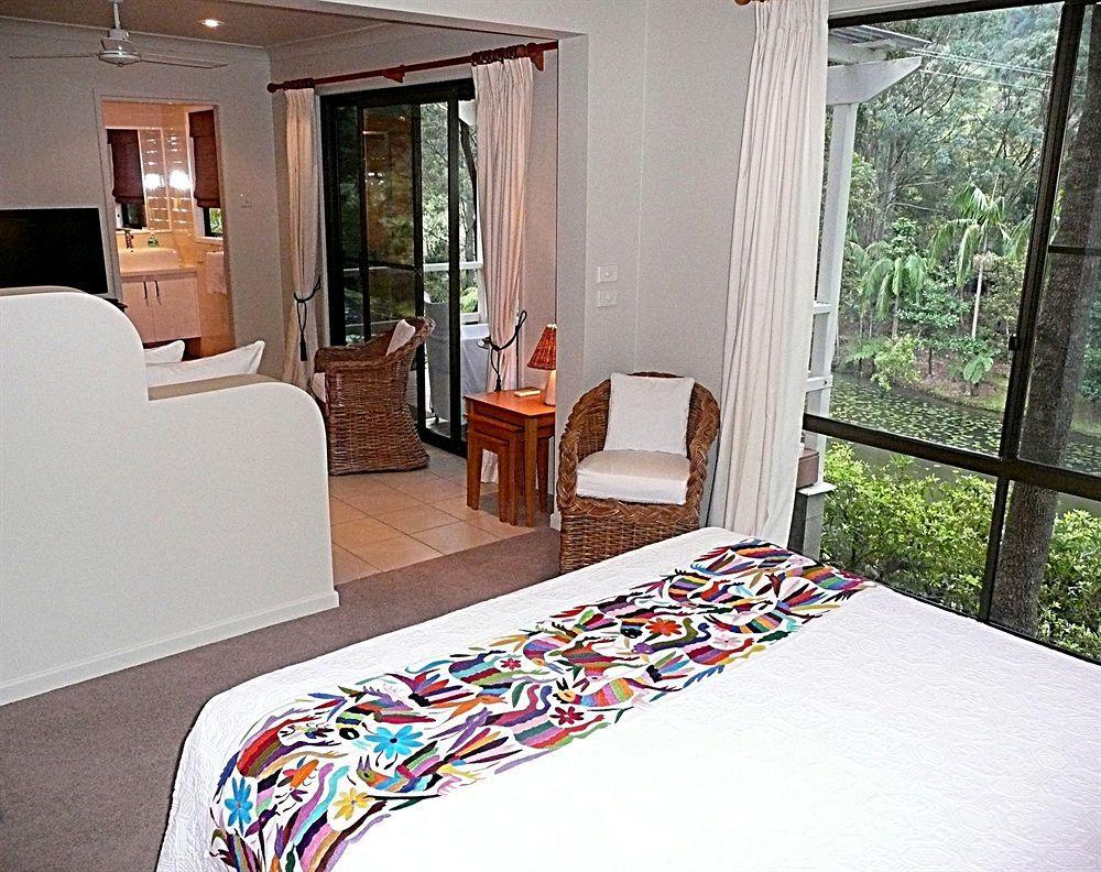 Sensom Boutique Bed And Breakfast Sapphire Beach Exterior photo