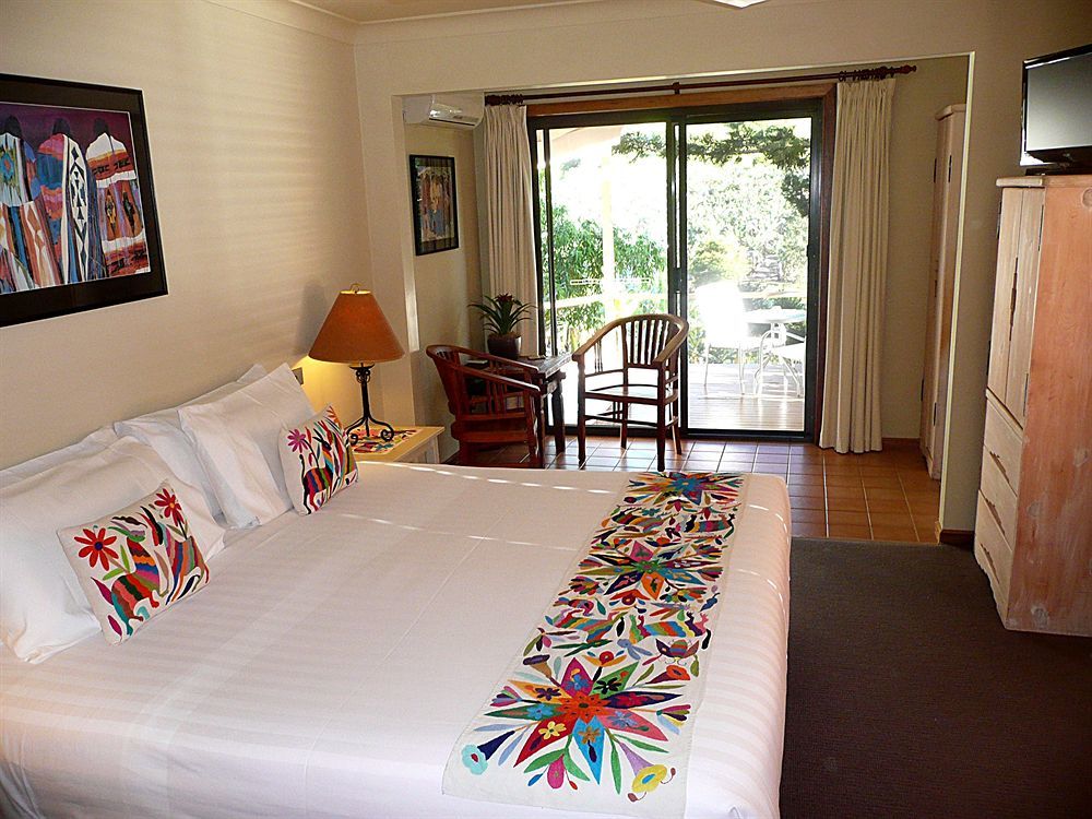 Sensom Boutique Bed And Breakfast Sapphire Beach Exterior photo